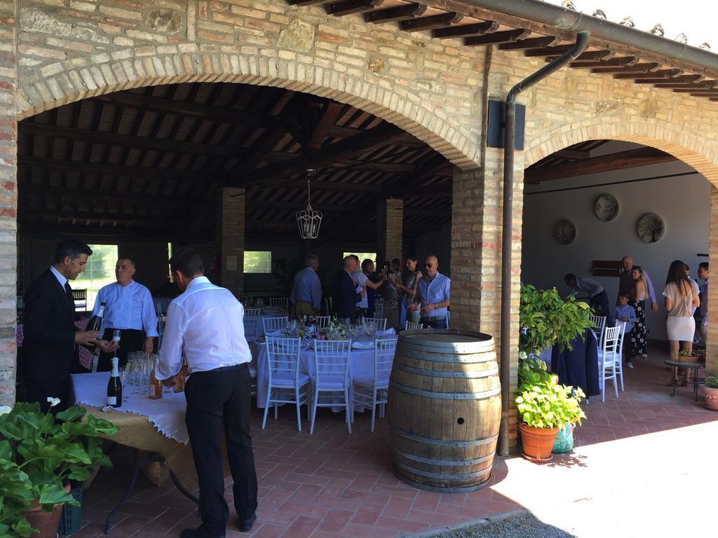 Podere Schioppello Casale Con Appartamenti Privati Cibottola Экстерьер фото